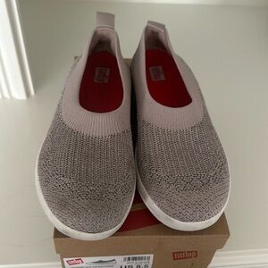 FitFlop Uberknit Slip-On Ballerina in Metallic Mink Size 8.5